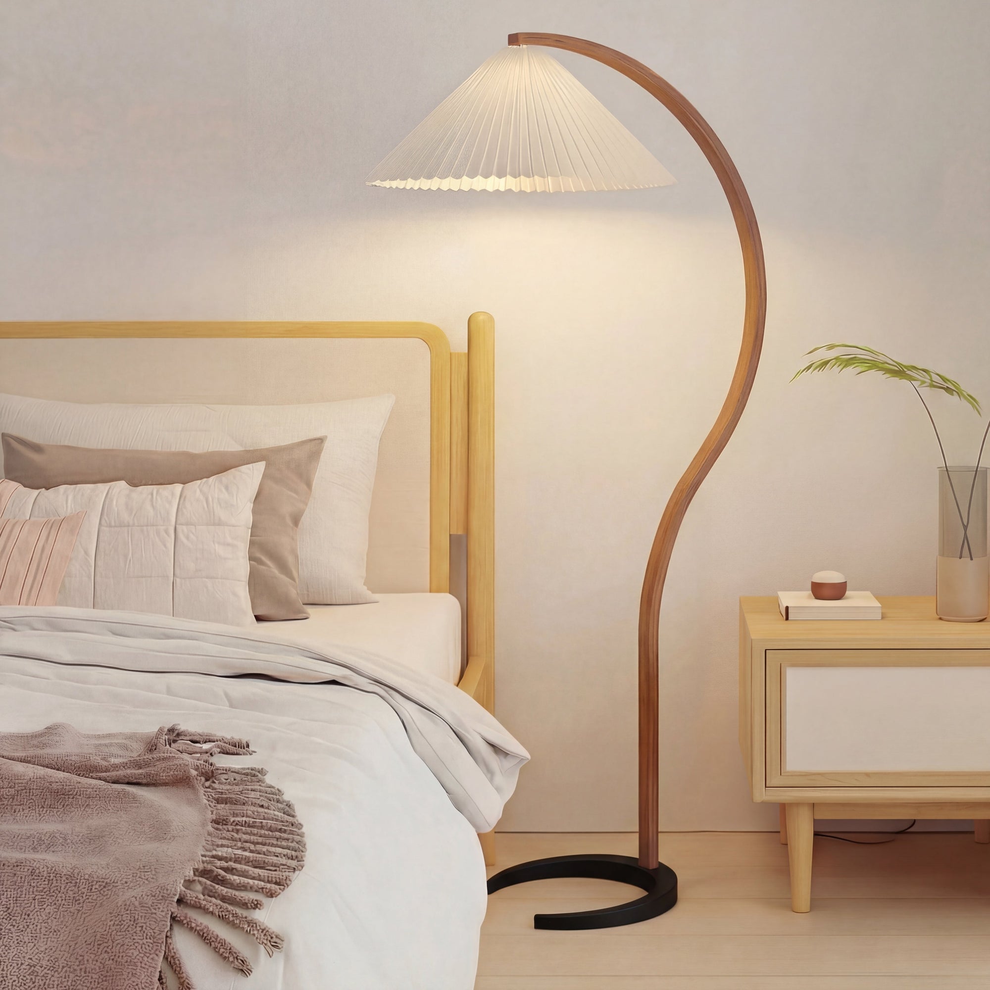 Arc Floor Lamp - Stylish Beech Wood Design for Cozy Spaces 1