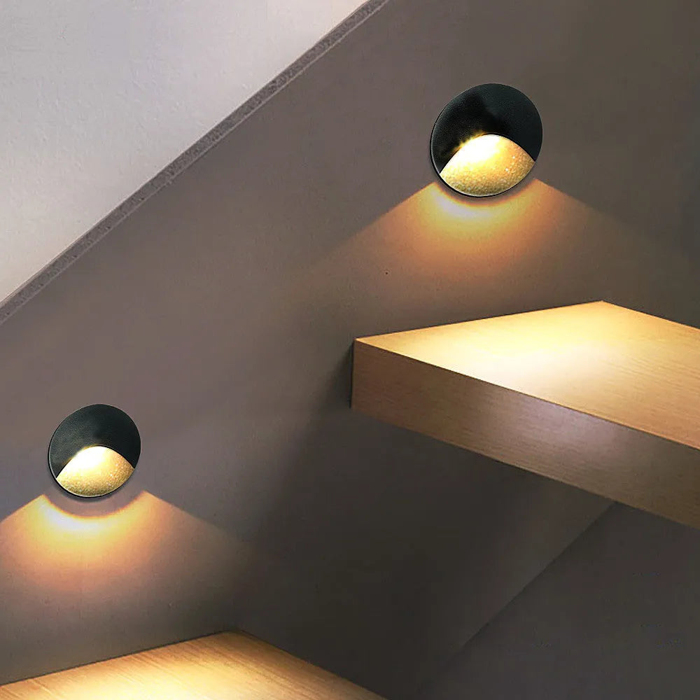 LED Outdoor Wall Lamp - Waterproof, Energy-Efficient Illumination 4
