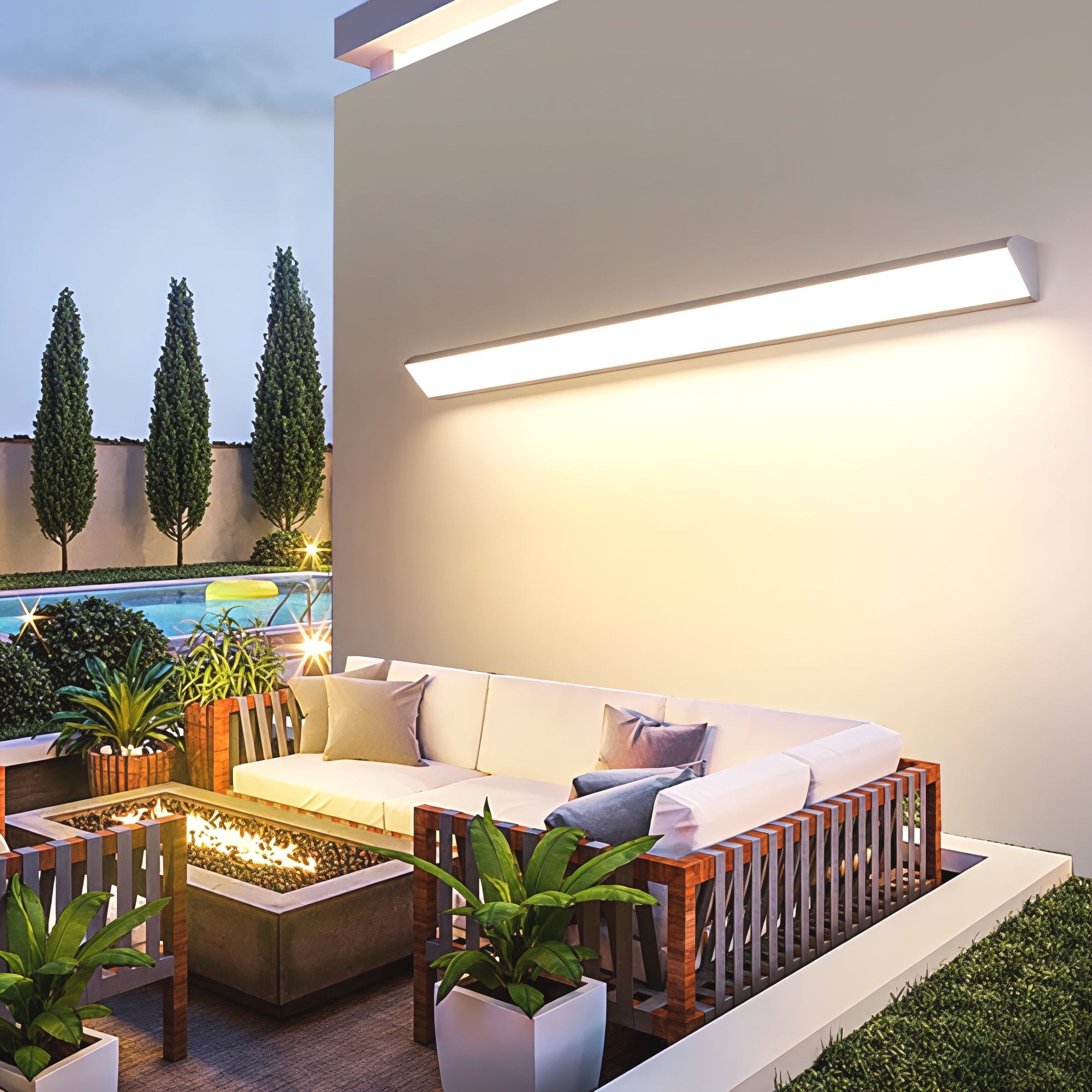 Modern Outdoor Wall Light - Weatherproof LED Aluminium Design 0