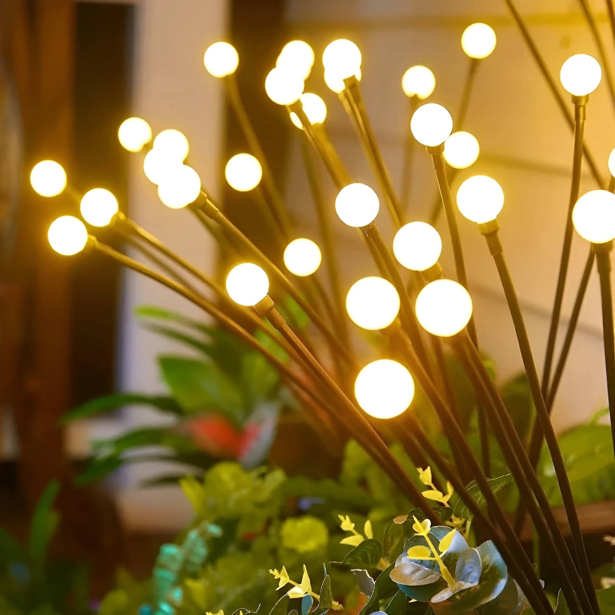Solar Garden Lights - Weather-Resistant &amp; Energy Efficient Illumination 3