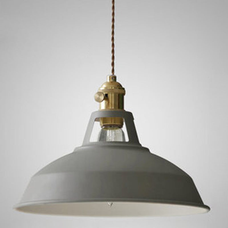 Vintage Industrial Pendant Lamp - Stylish Metal Design &amp; Adjustable Chain 0