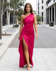 Scarlett | Ein-Schulter Satin Hochzeitsgastkleid