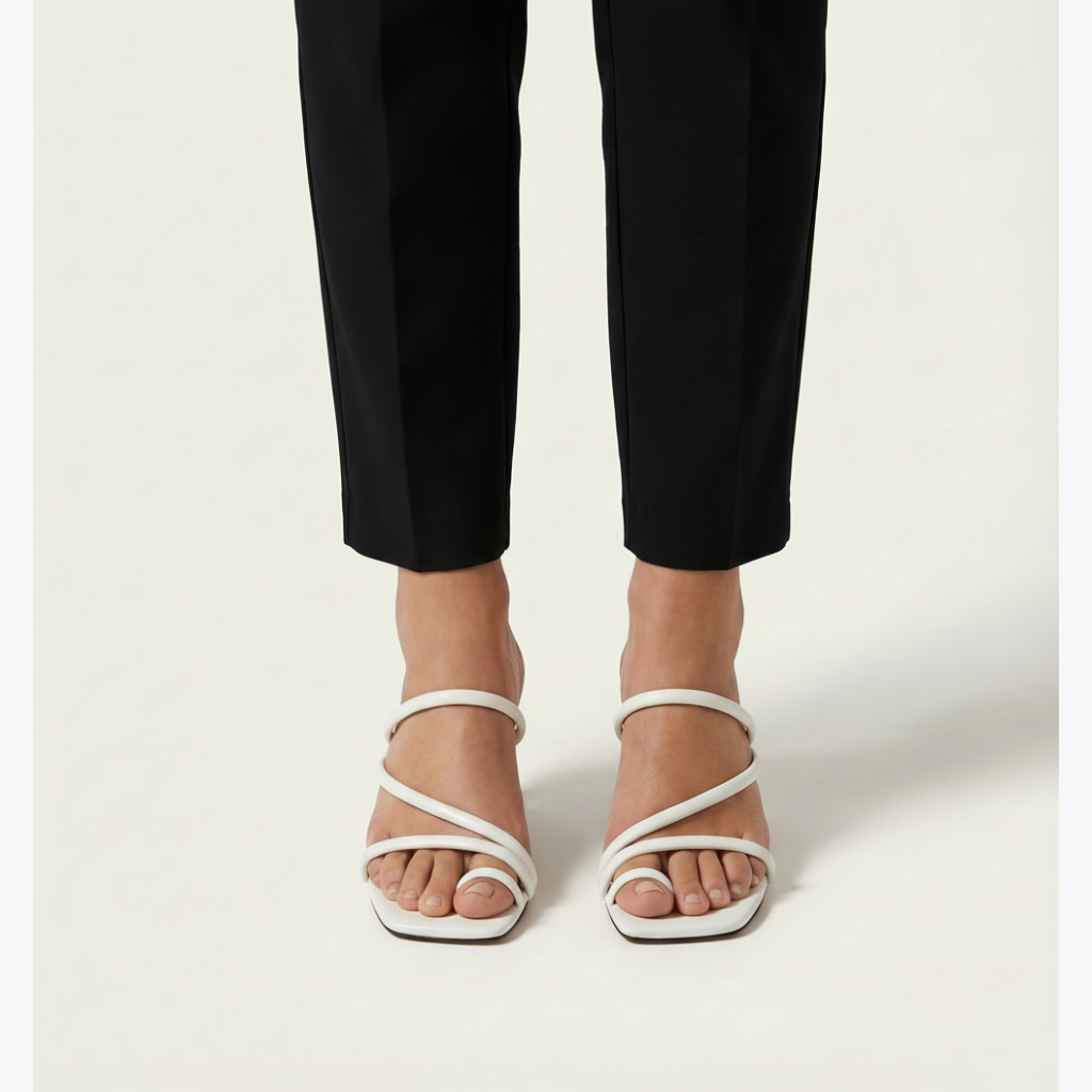 Ruby | Zierliches Riemchen-Detail an eleganten Damenabsätzen