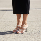 Ruby | Zierliches Riemchen-Detail an eleganten Damenabsätzen