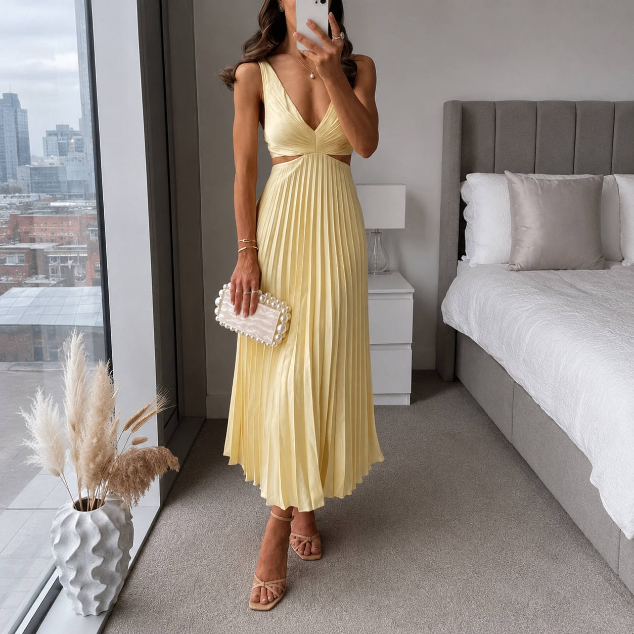 Damen-Abschlussballkleid mit Neckholder, Plissee und Maxilänge | Abendkleid