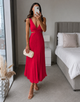 Damen-Abschlussballkleid mit Neckholder, Plissee und Maxilänge | Abendkleid