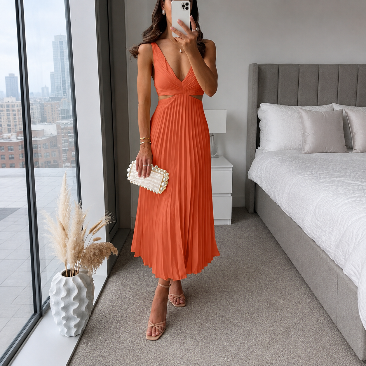 Damen-Abschlussballkleid mit Neckholder, Plissee und Maxilänge | Abendkleid